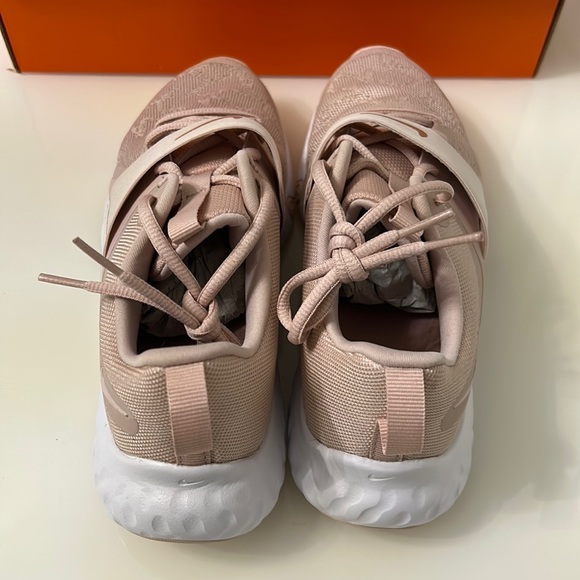 Nike Training shoes - Picture 5 of 8